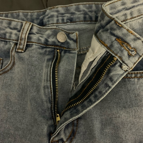 Light wash denim shorts from Shein - Picture 4 of 5